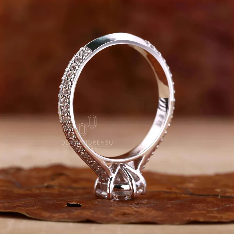 Knife Edge Band Round Lab Grown Diamond Engagement Ring view 6