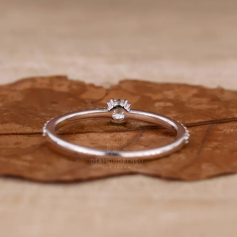 Minimalist Engagement Ring, Round Lab Grown Diamond Ring for Women vy 5