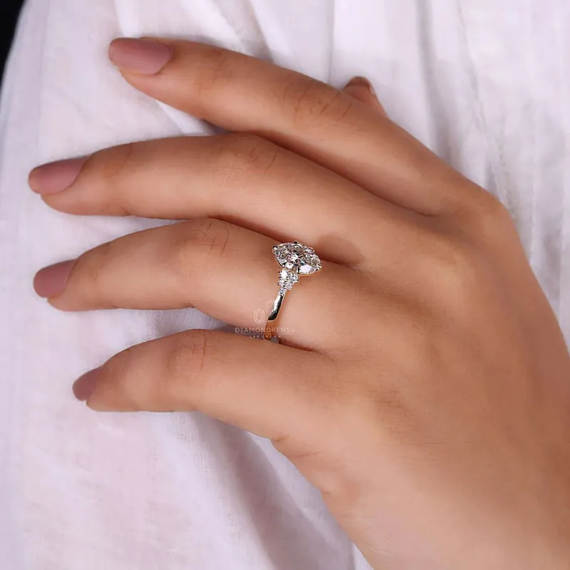 Oval Diamond Engagement Ring A Classic Choice for Love vy 7