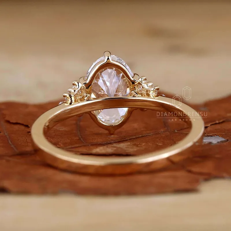 Oval Diamond Engagement Ring A Classic Choice for Love vy 6