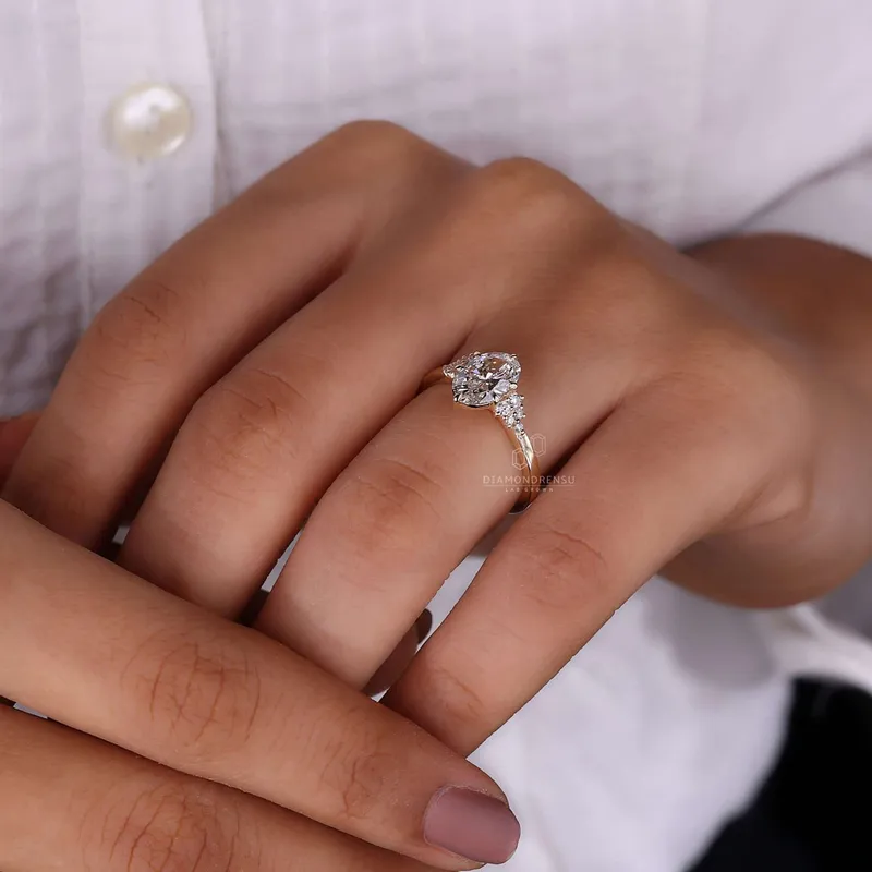 Oval Diamond Engagement Ring A Classic Choice for Love vy 8