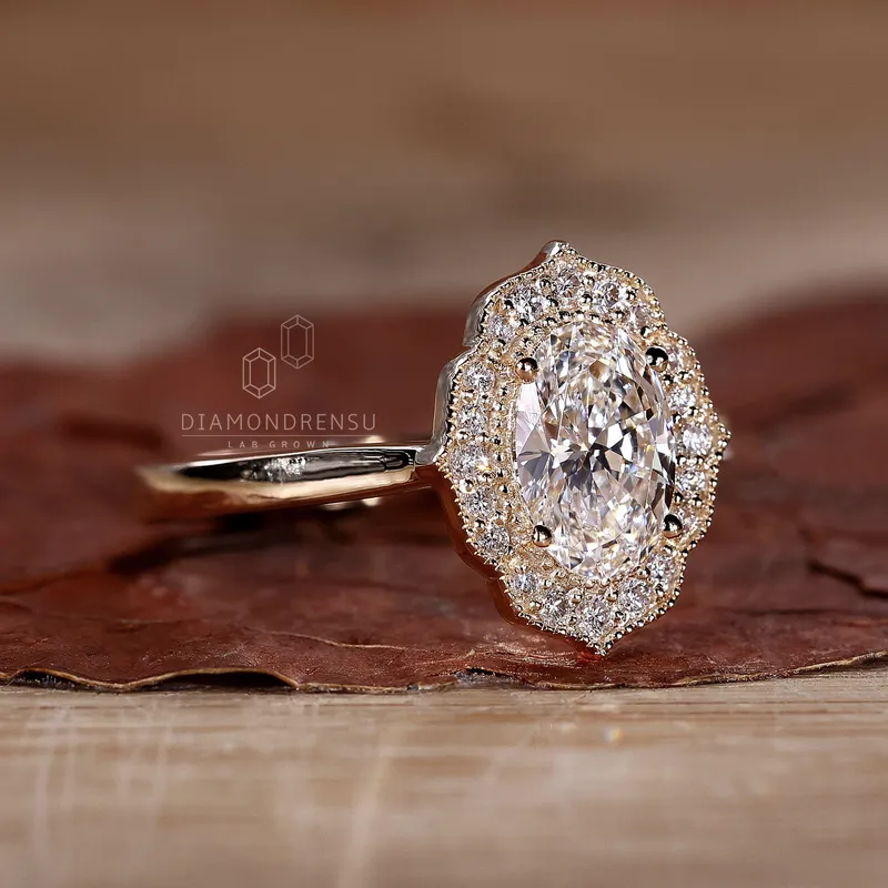 Oval Halo Engagement Ring for a Lasting Impression vy 2