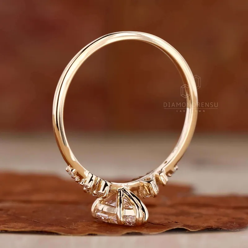 Pear Cut Lab Created Diamond Engagement Ring For Modern Women vy 5