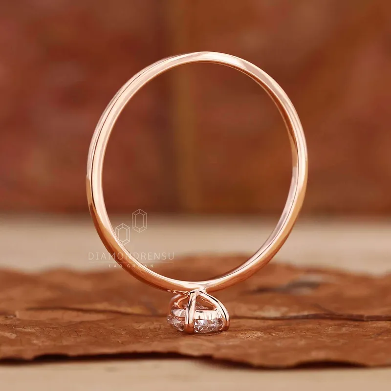 Pear Shaped Lab Grown Diamond Engagement Ring for Women vy 2