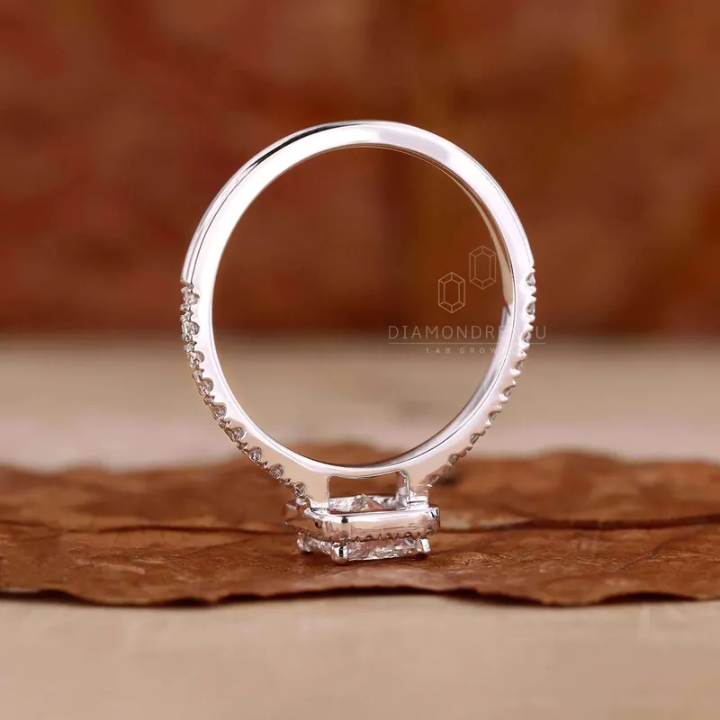 Princess Cut Lab Grown Diamond Halo Engagement Ring vy 3