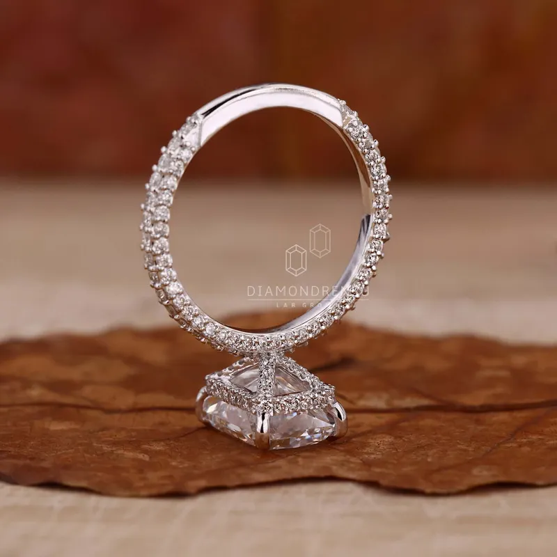 Radiant Cut Diamond Ring, Lab Grown Diamond Engagement Ring vy 4