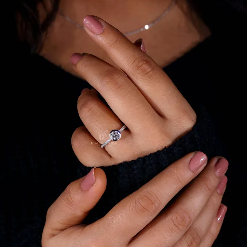Round Cut Bezel Set Lab Grown Diamond Ring vy 2