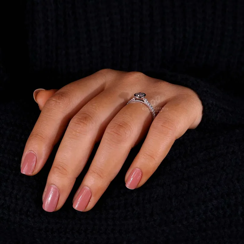 Round Cut Bezel Set Lab Grown Diamond Ring vy 8