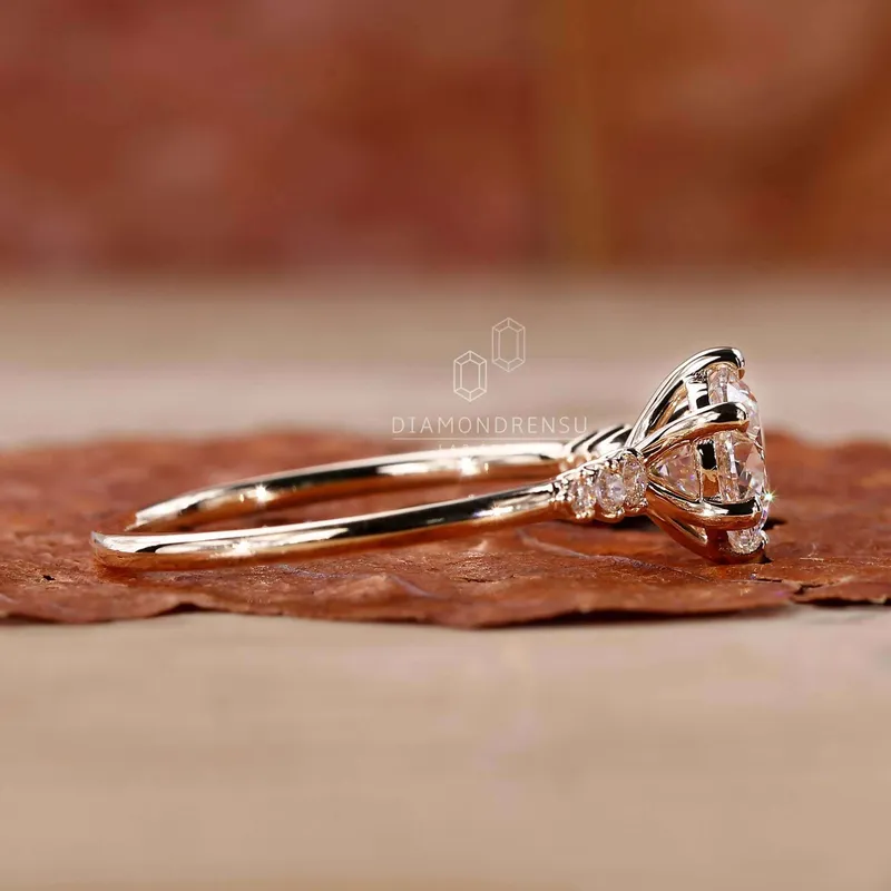Round Diamond Engagement Ring, Six Prong Lab Grown Diamond Ring vy 2