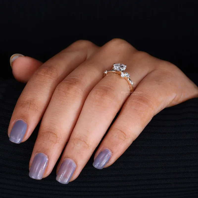 Vintage Diamond Cluster Ring - Dazzling Elegance vy 8