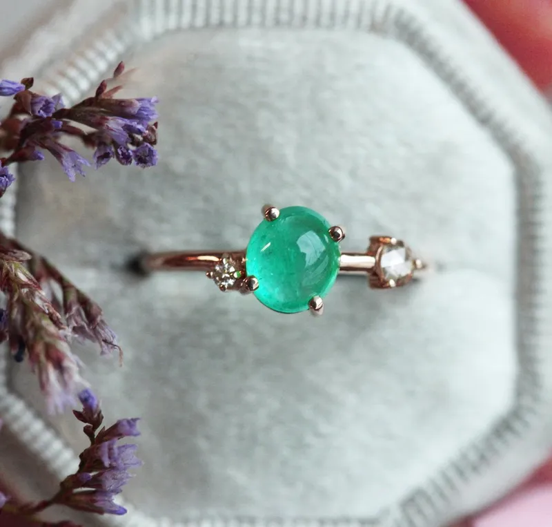 DIANA OVAL EMERALD DIAMOND RING view 10
