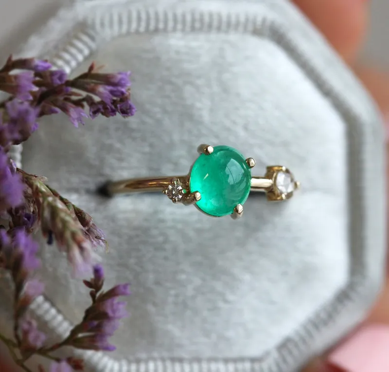 DIANA OVAL EMERALD DIAMOND RING view 5