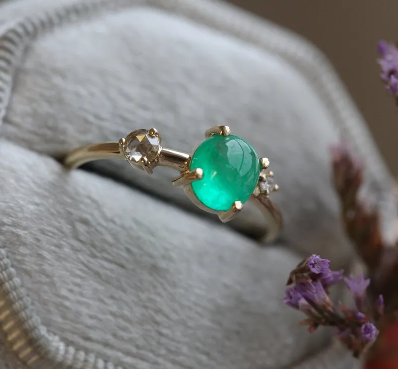 DIANA OVAL EMERALD DIAMOND RING view 7