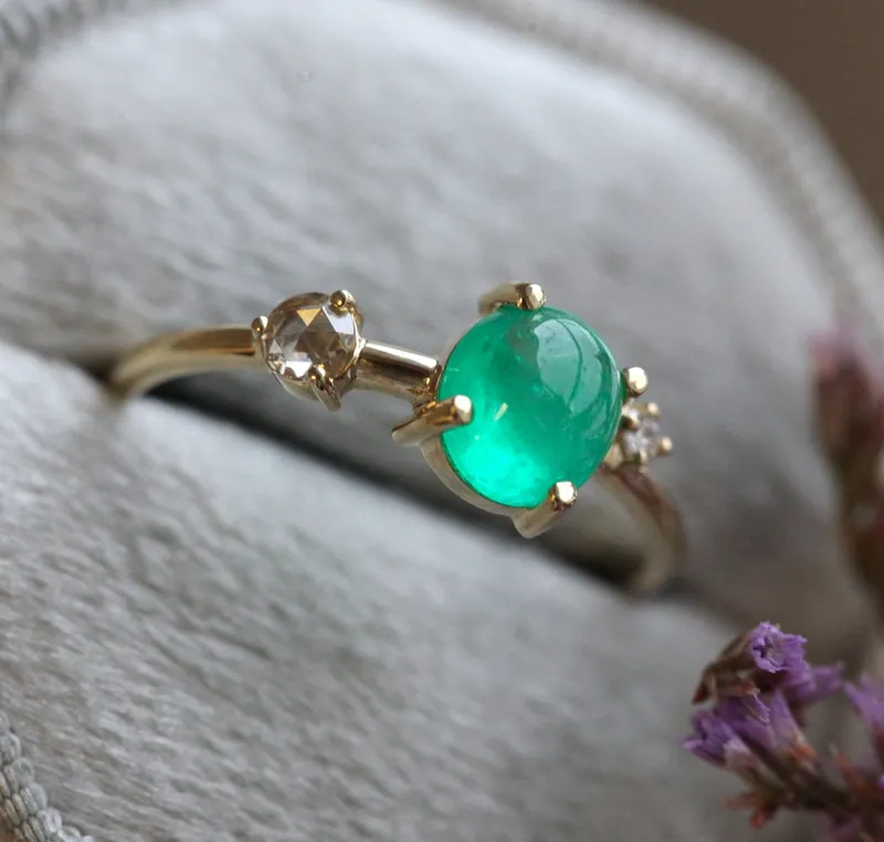DIANA OVAL EMERALD DIAMOND RING view 8