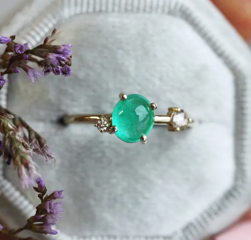 DIANA OVAL EMERALD DIAMOND RING green emerald emerald cut engagement ring