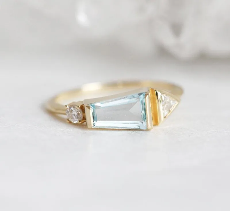 Dita Trapezoid-Cut Aquamarine Diamond Cluster Ring vy 4