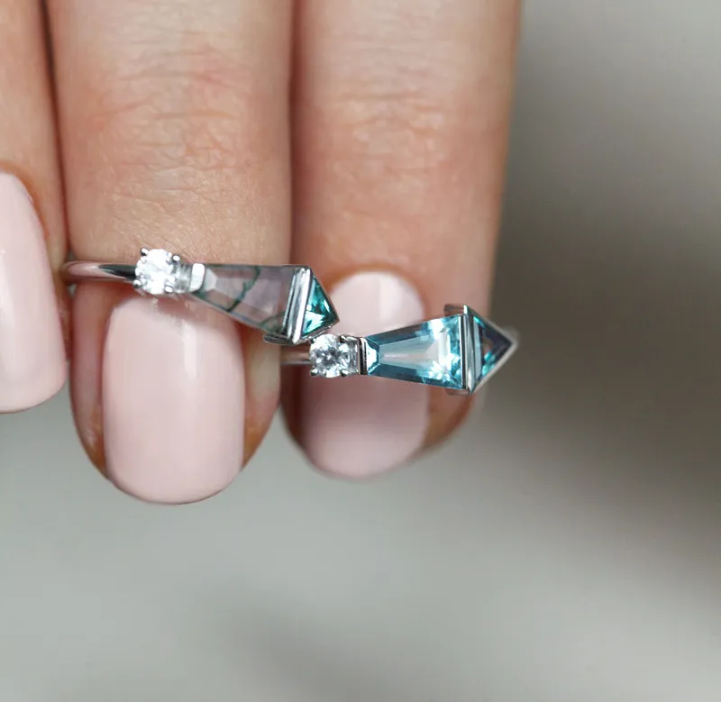 Dita Trapezoid-Cut Aquamarine Alexandrite Diamond Cluster Ring view 9