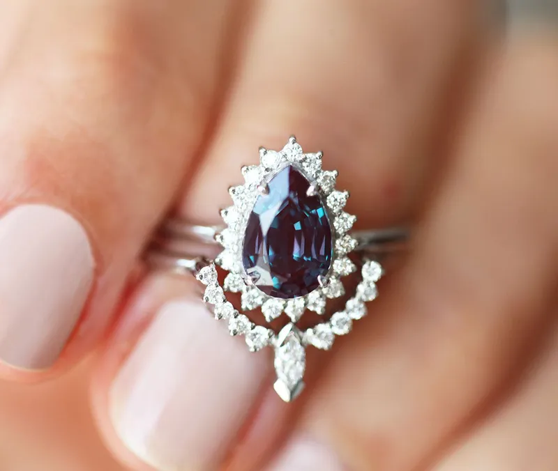 DREW PEAR ALEXANDRITE RING vy 3