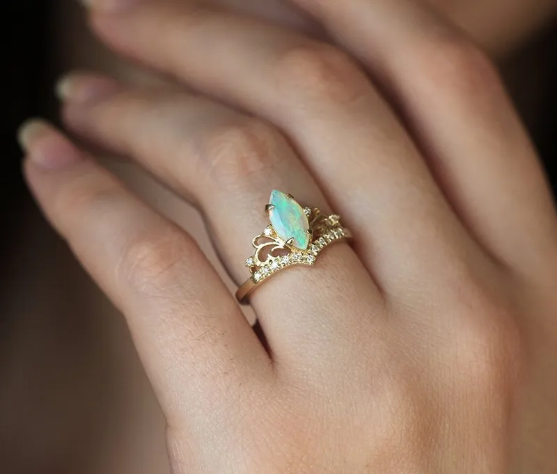 ELAINE MARQUISE OPAL RING vy 3