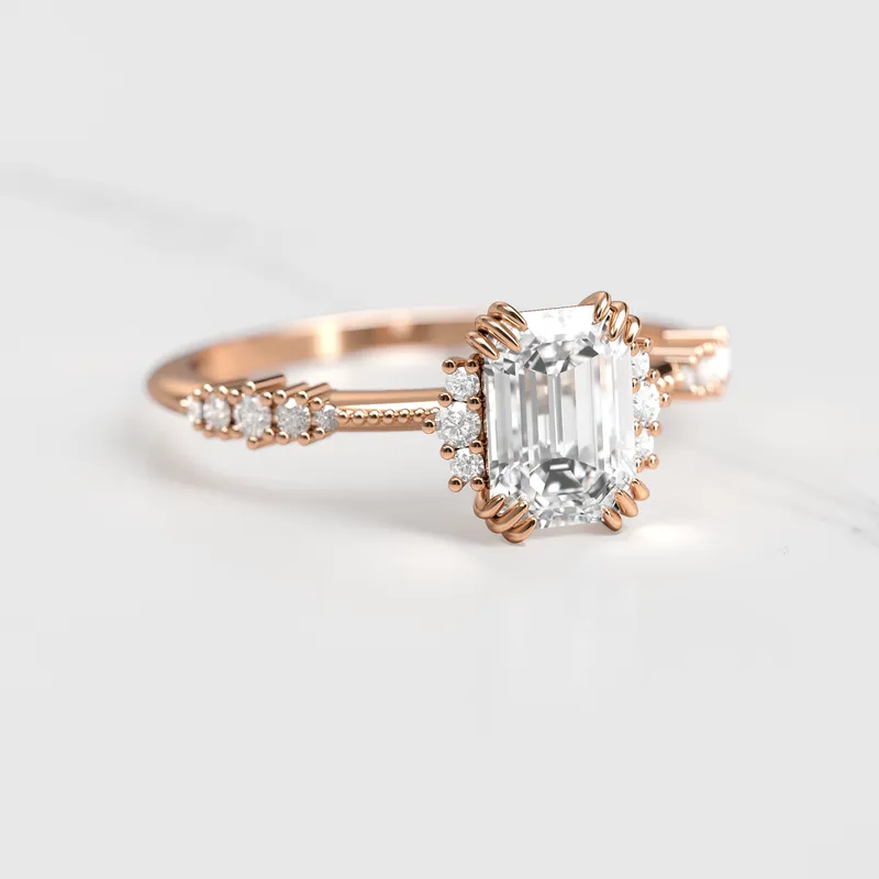 EMERALD CLUSTER DIAMOND RING vy 2