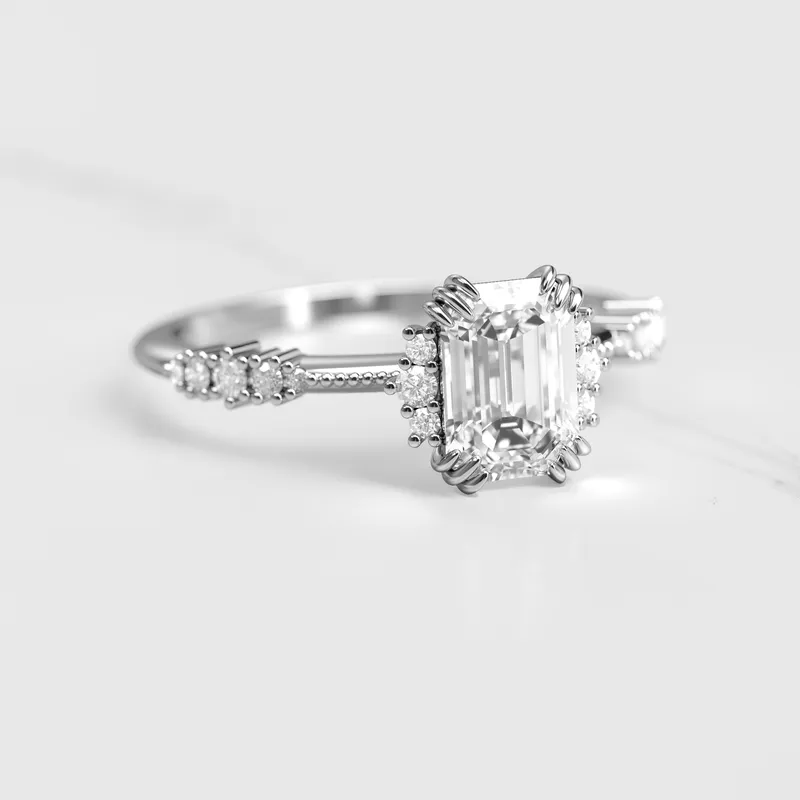 EMERALD CLUSTER DIAMOND RING vy 3