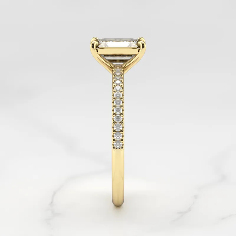 EMERALD HALF PAVE DIAMOND RING vy 7