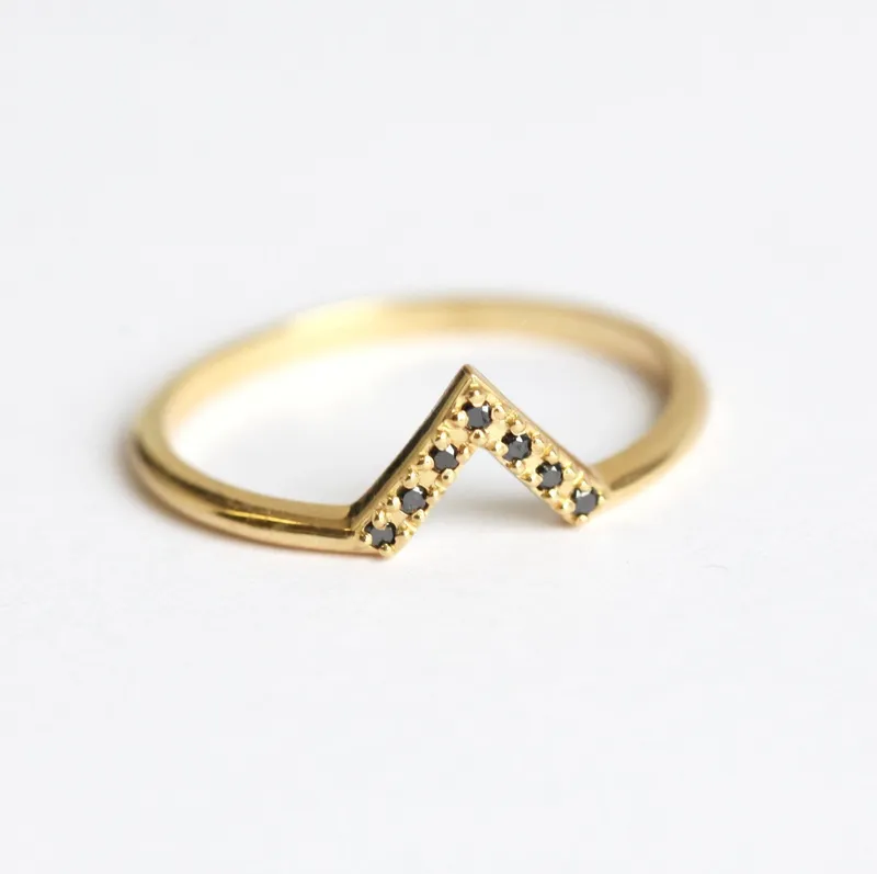 Elegant Black Diamond Chevron Gold Ring With Prong Setting diamond round cut engagement ring
