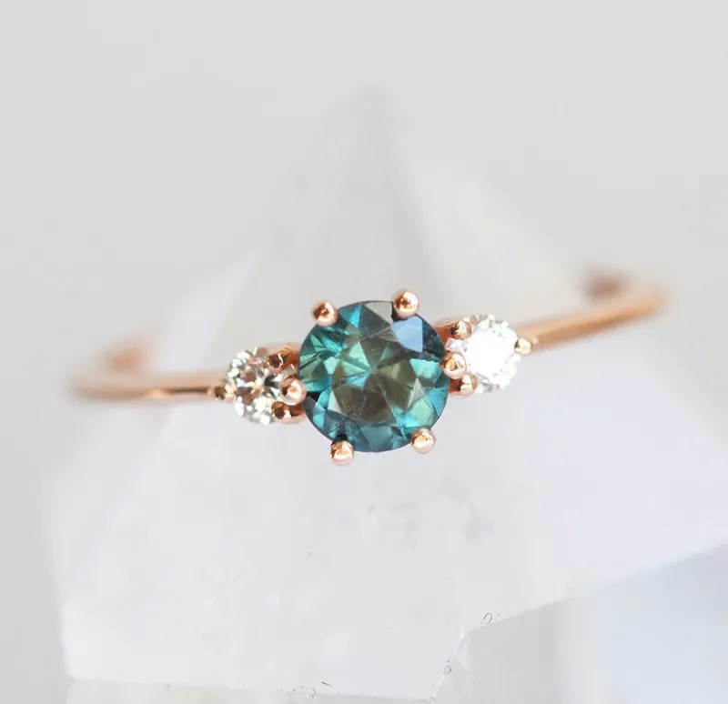Elle Teal Sapphire Diamond Ring vy 4
