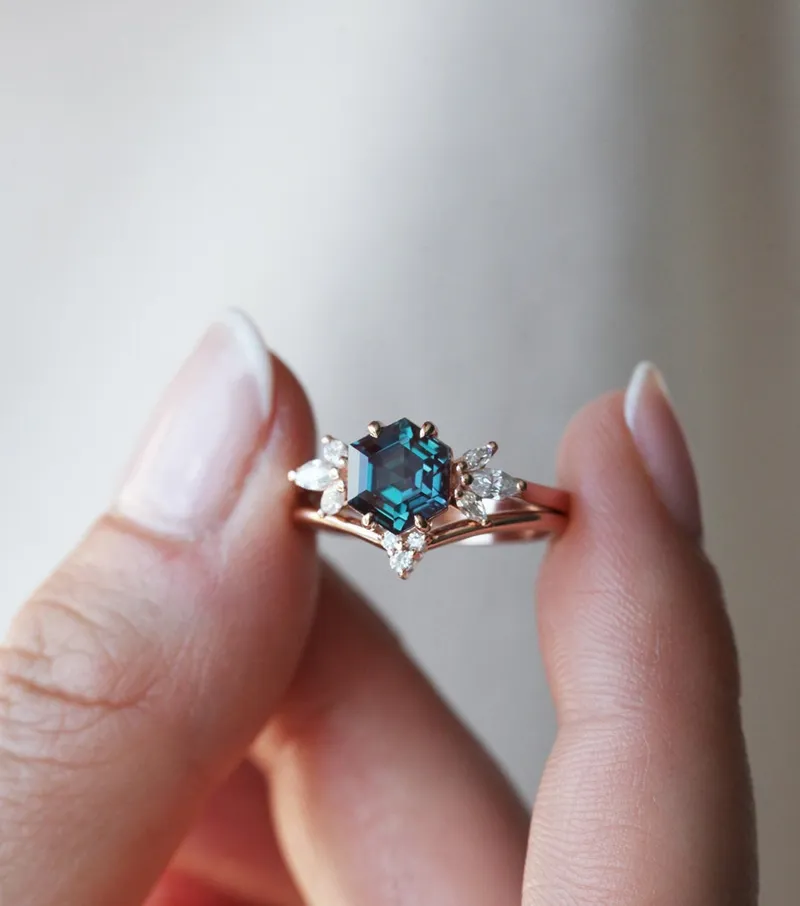 Elliot Hexagon Alexandrite Ring vy 10