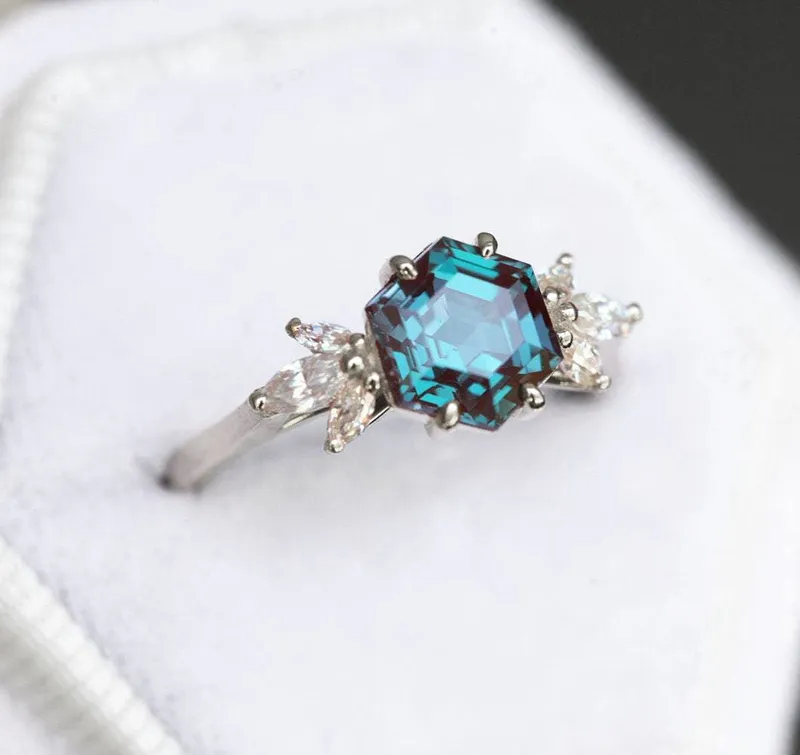 Elliot Hexagon Alexandrite Ring vy 12