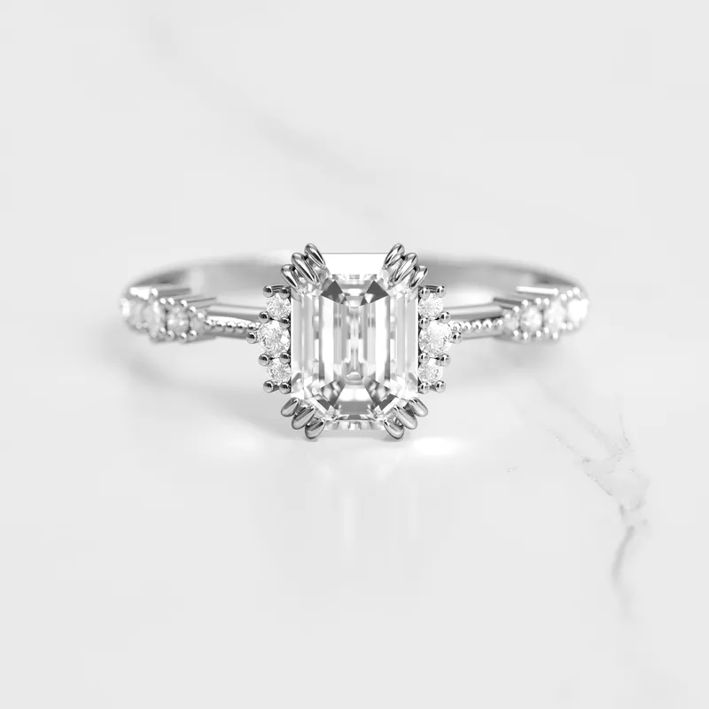 EMERALD CLUSTER DIAMOND RING vy 6