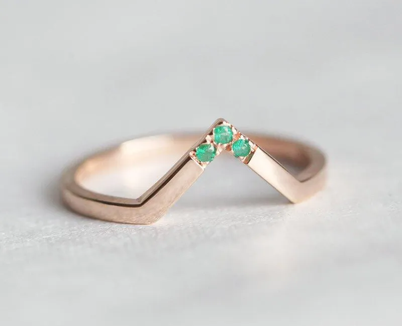 Emerald Wedding Band, Rose Gold Emerald Band vy 2