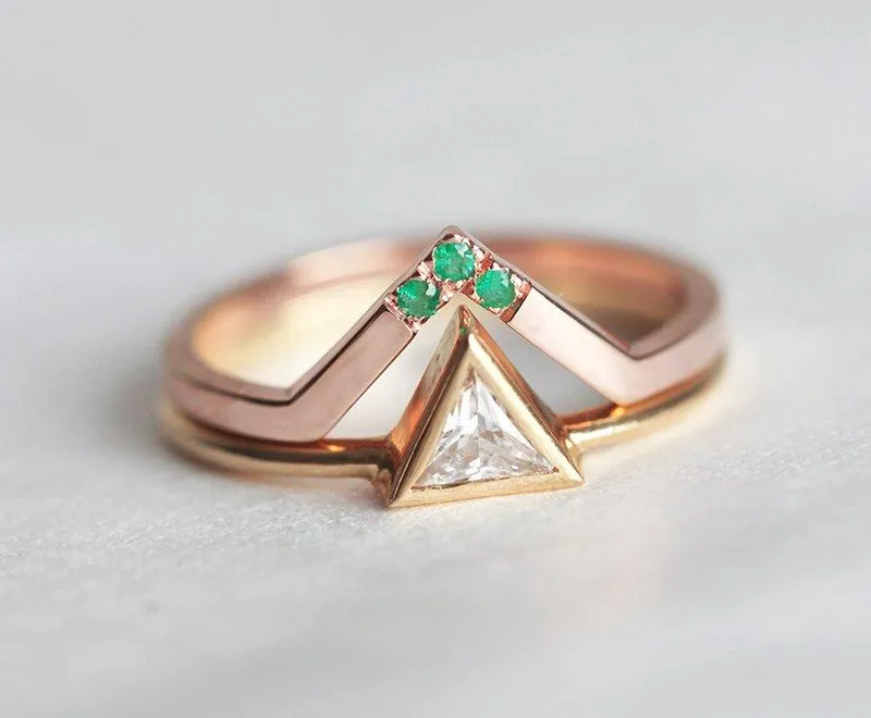 Emerald Wedding Band, Rose Gold Emerald Band vy 3