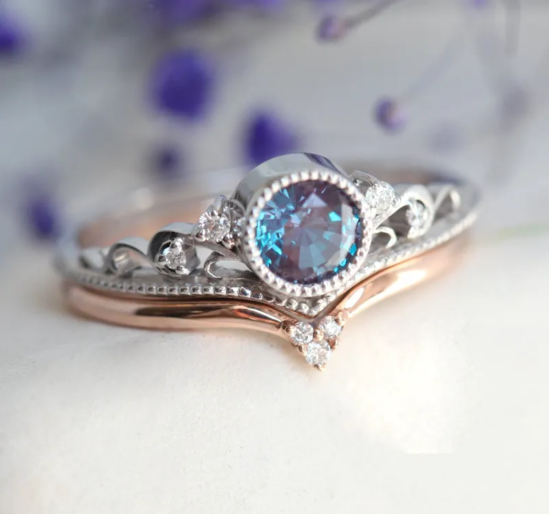 ERICA ALEXANDRITE & DIAMOND RING SET view 3