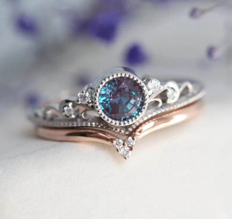 ERICA ALEXANDRITE & DIAMOND RING SET view 5