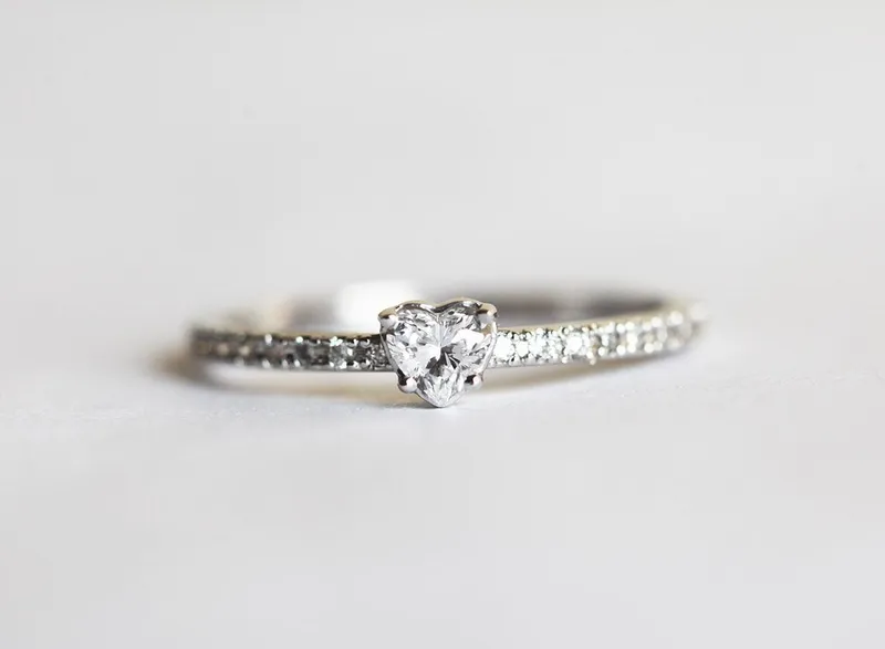 ESMERALDA HEART DIAMOND RING vy 3
