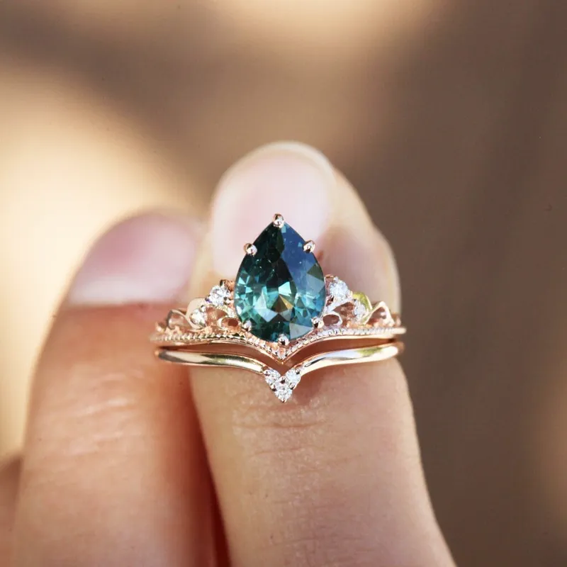 FLORENTINA SAPPHIRE DIAMOND RING SET view 6