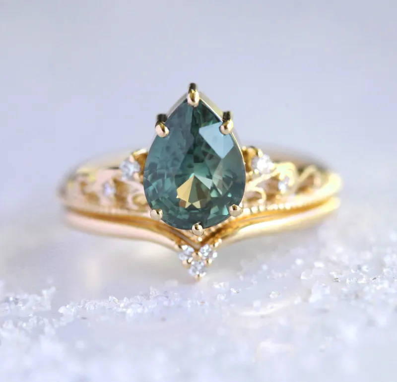 FLORENTINA SAPPHIRE DIAMOND RING SET view 8