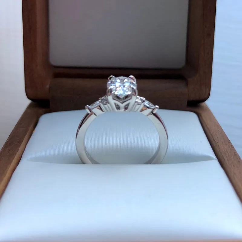 1.5 Carat Oval Diamond Vintage Ring, Lab Grown Diamond Ring, IGI CERTIFIED, 14k white gold, H VS2, Custom made ring, Unique Engagement Ring. vy 4