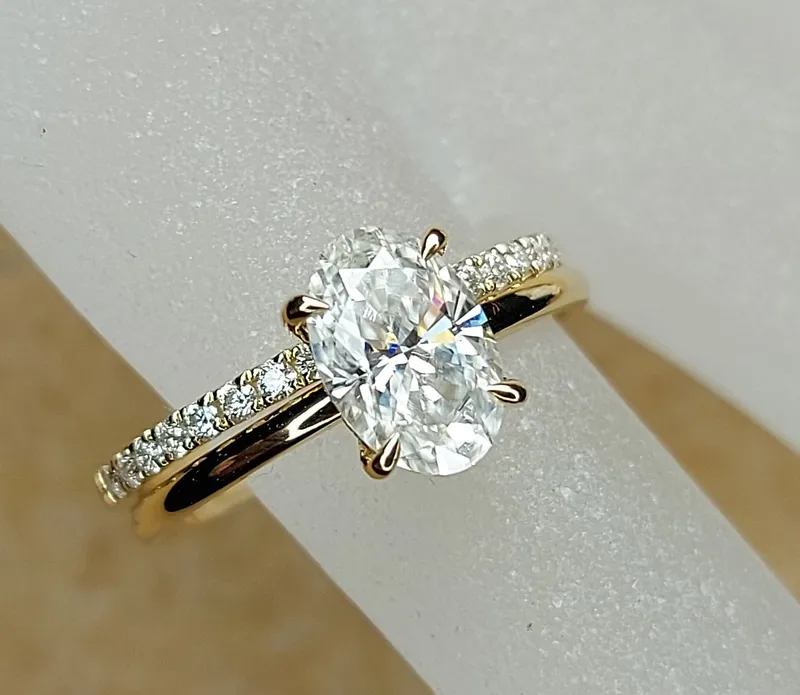 1.8Ct Oval Cut Wedding Set in Yellow Gold , Crushed Ice Oval Bridal Set, Moissanite Oval Cut Bridal Set, Moissanite bridal Set. oval cut engagement ring