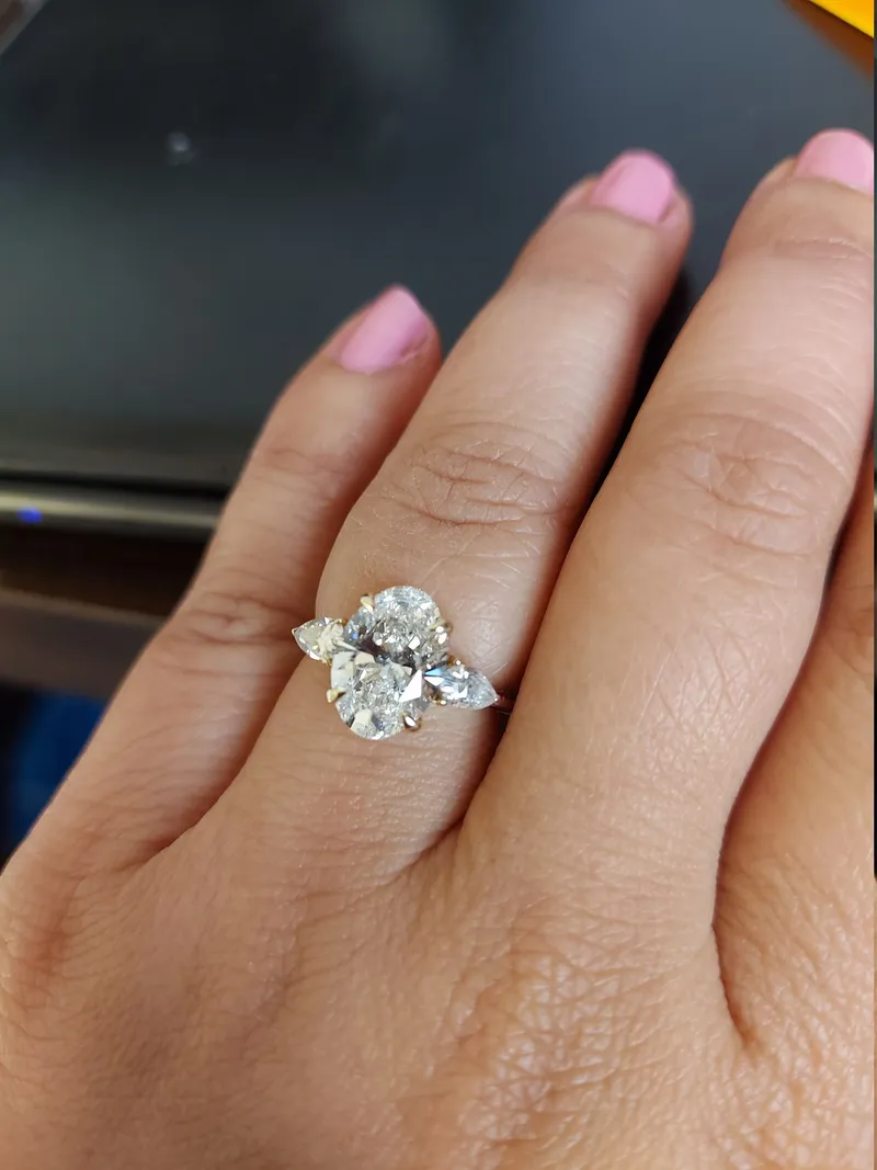 2.6Ct Oval Diamond Vintage Ring, Lab Grown Diamond Ring, IGI CERTIFIED, 14k white gold, G VS1, Custom made ring, Unique Engagement Ring. oval cut engagement ring
