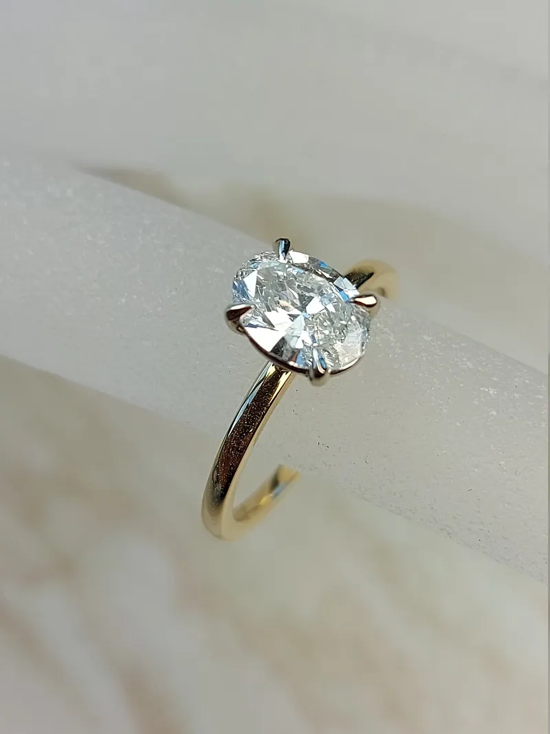 Lab grown Oval Cut solid gold diamond ring 1 Ct Modern Diamond Ring, Hailey Bieber ring Diamond Engagement Ring. vy 5
