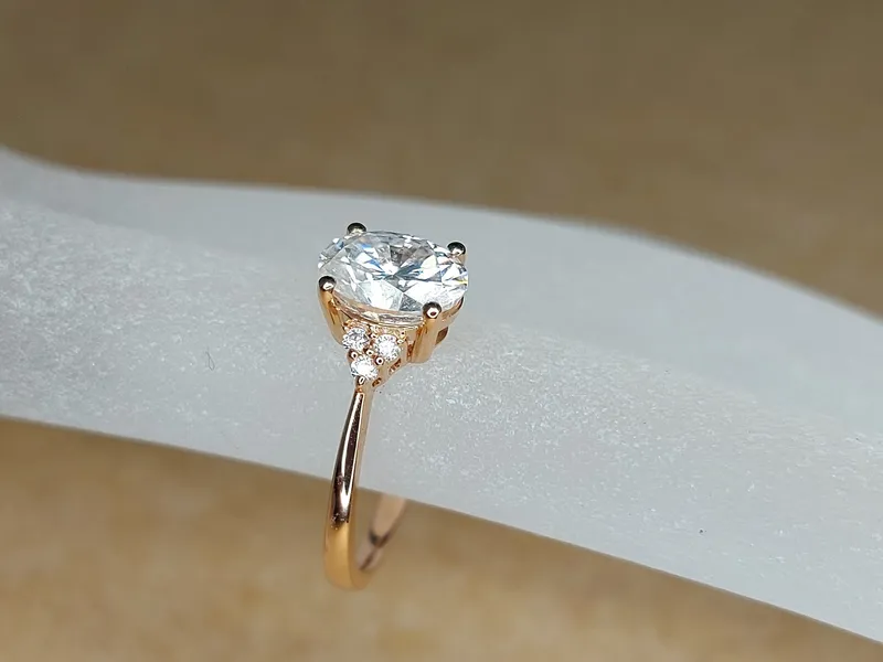 Vintage Oval Moissanite engagement ring unique Cluster Yellow gold engagement ring women Round diamond wedding Bridal art deco Anniversary. vy 3
