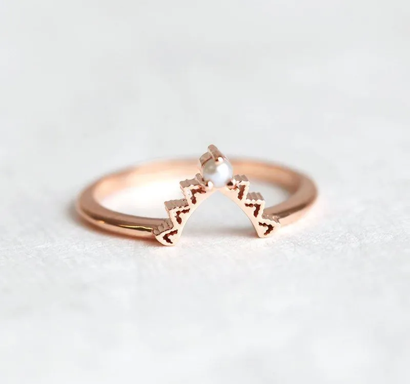 Giuliana Lace Wedding Band With Pearl round cut engagement ring