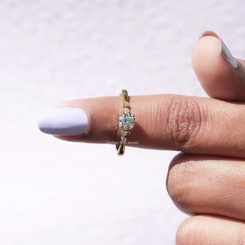 5 Stone Round Cut Moissanite Engagement Ring vy 8