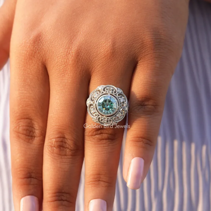 Blue Old Europen Round Cut Vintage Moissanite Ring vy 4