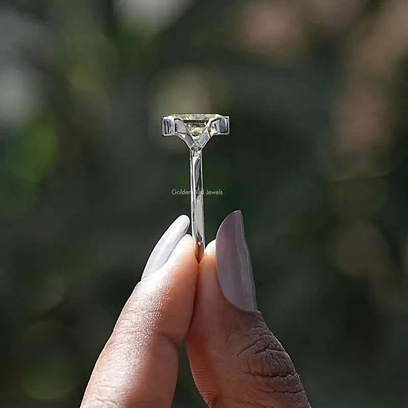 Canary Yellow Radiant Cut Moissanite Solitaire Ring vy 3