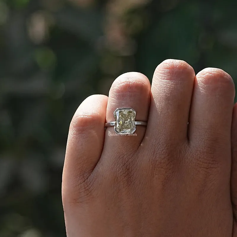 Canary Yellow Radiant Cut Moissanite Solitaire Ring vy 5