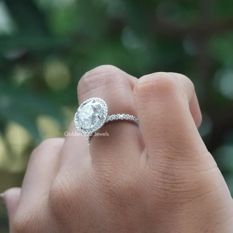 Colorless Round Cut Moissanite Halo Ring vy 8