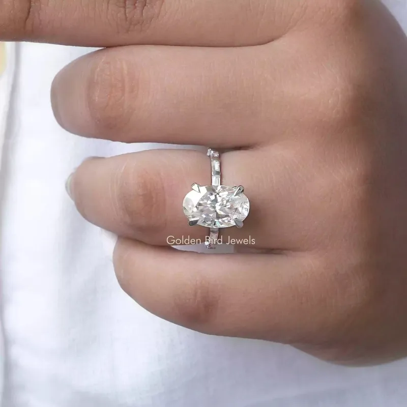 Crushed Ice Oval Accent Set Wedding Ring vy 6